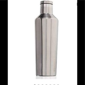 Corkcicle Canteen is the last beverage holder you’ll ever need. Cold cocktails!